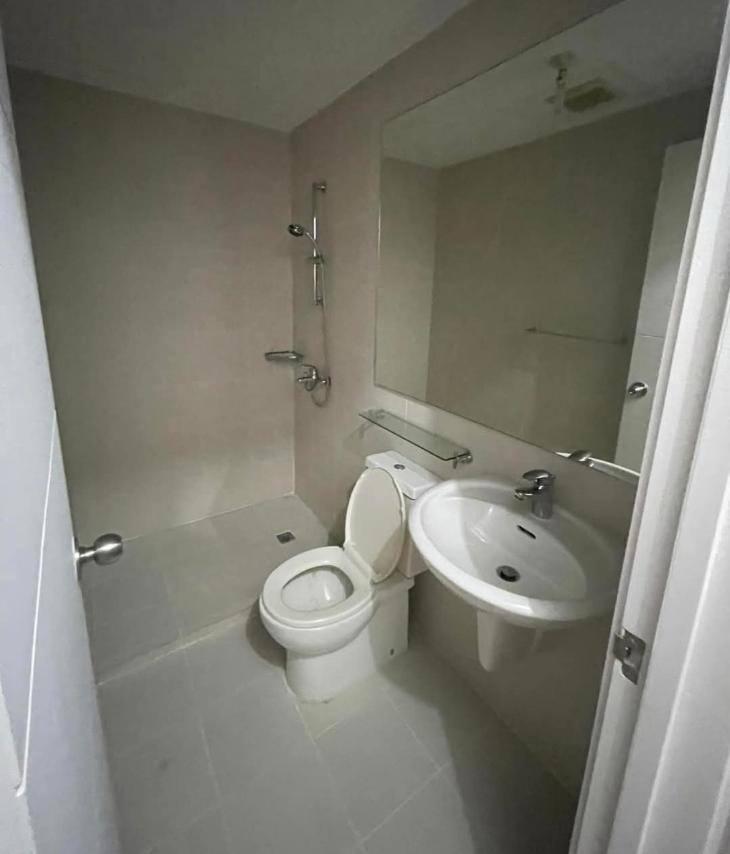 Acqua Private Residences	L