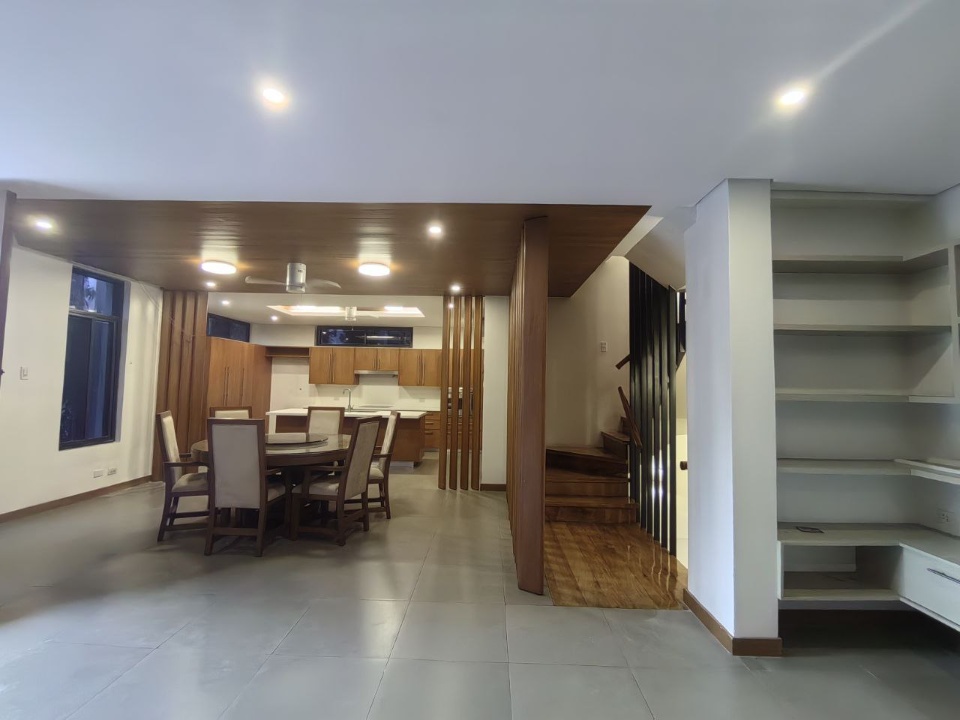 Villa For Rent in McKinley Hill