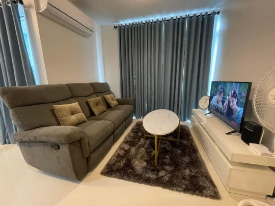 Apartment For Rent in Bonifacio Global City