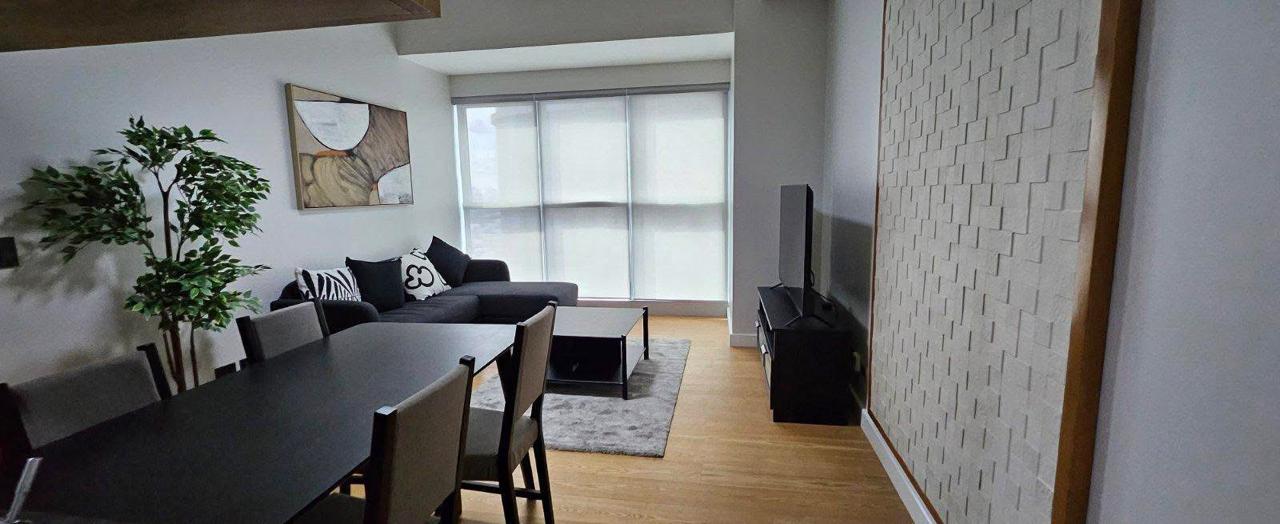 THE SEASON RESIDENCES