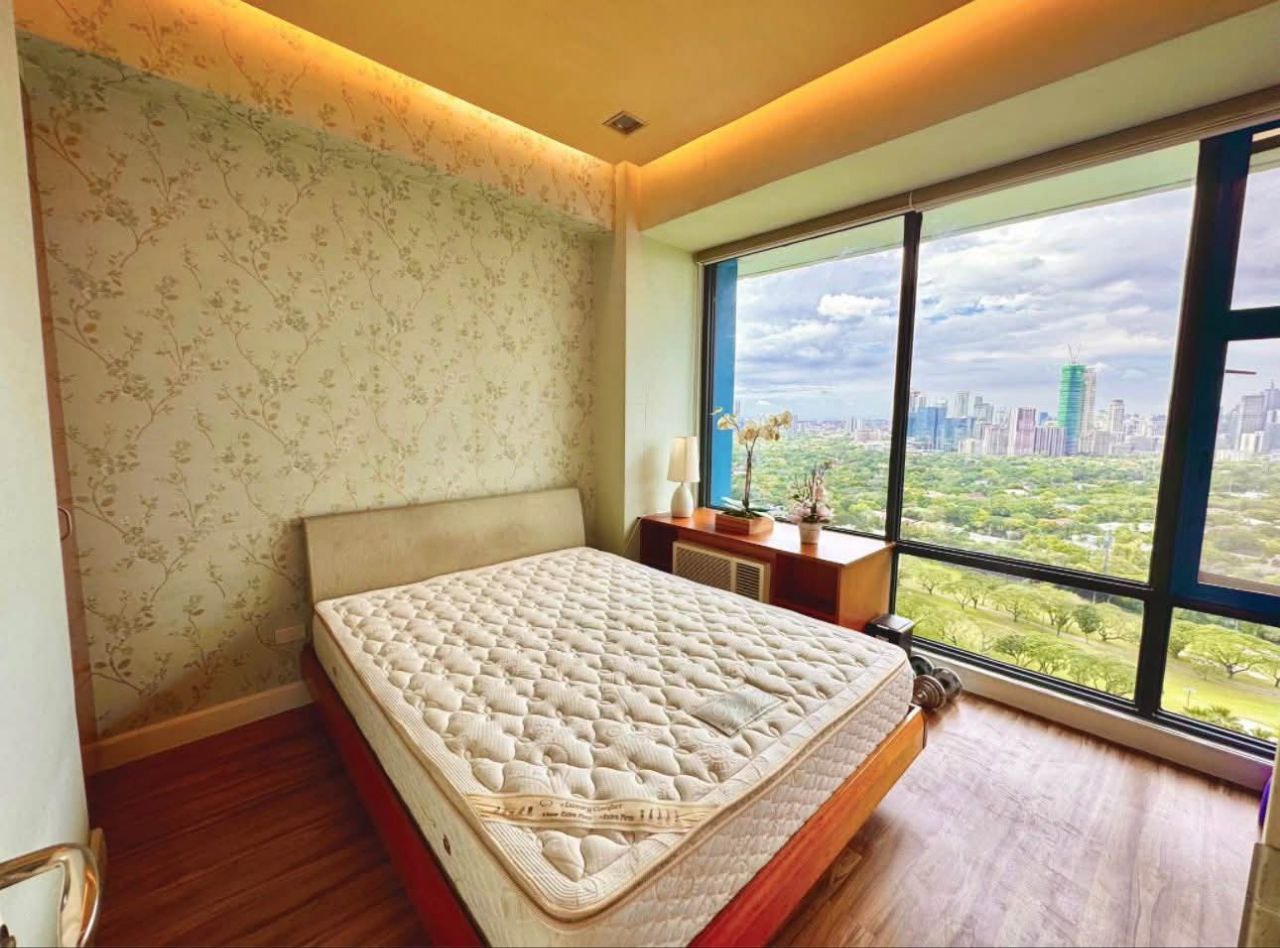 Apartment For Rent in Bonifacio Global City