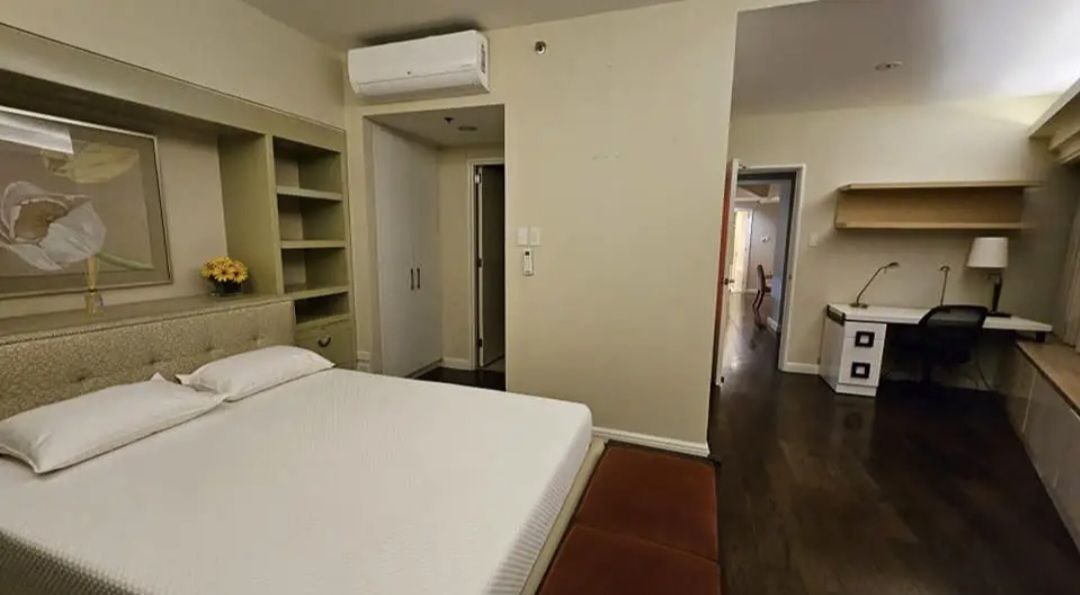 ONE ROCKWELL EAST