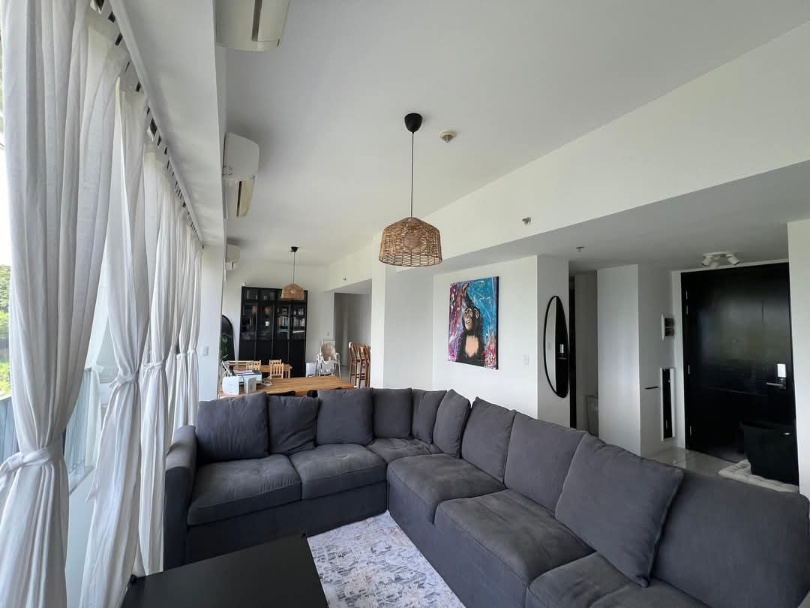 Apartment For Rent in McKinley Hill