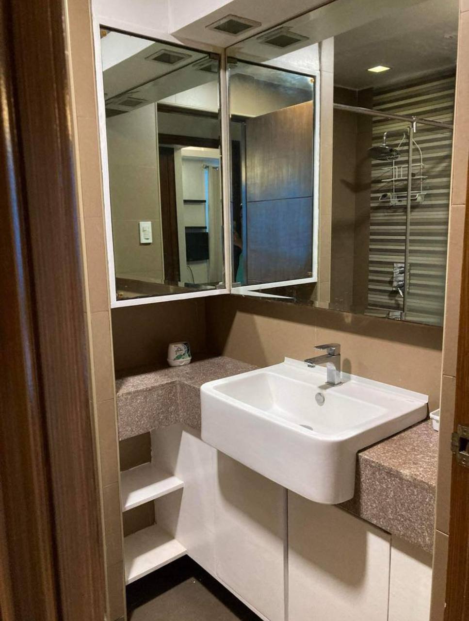 SAPPHIRE RESIDENCES