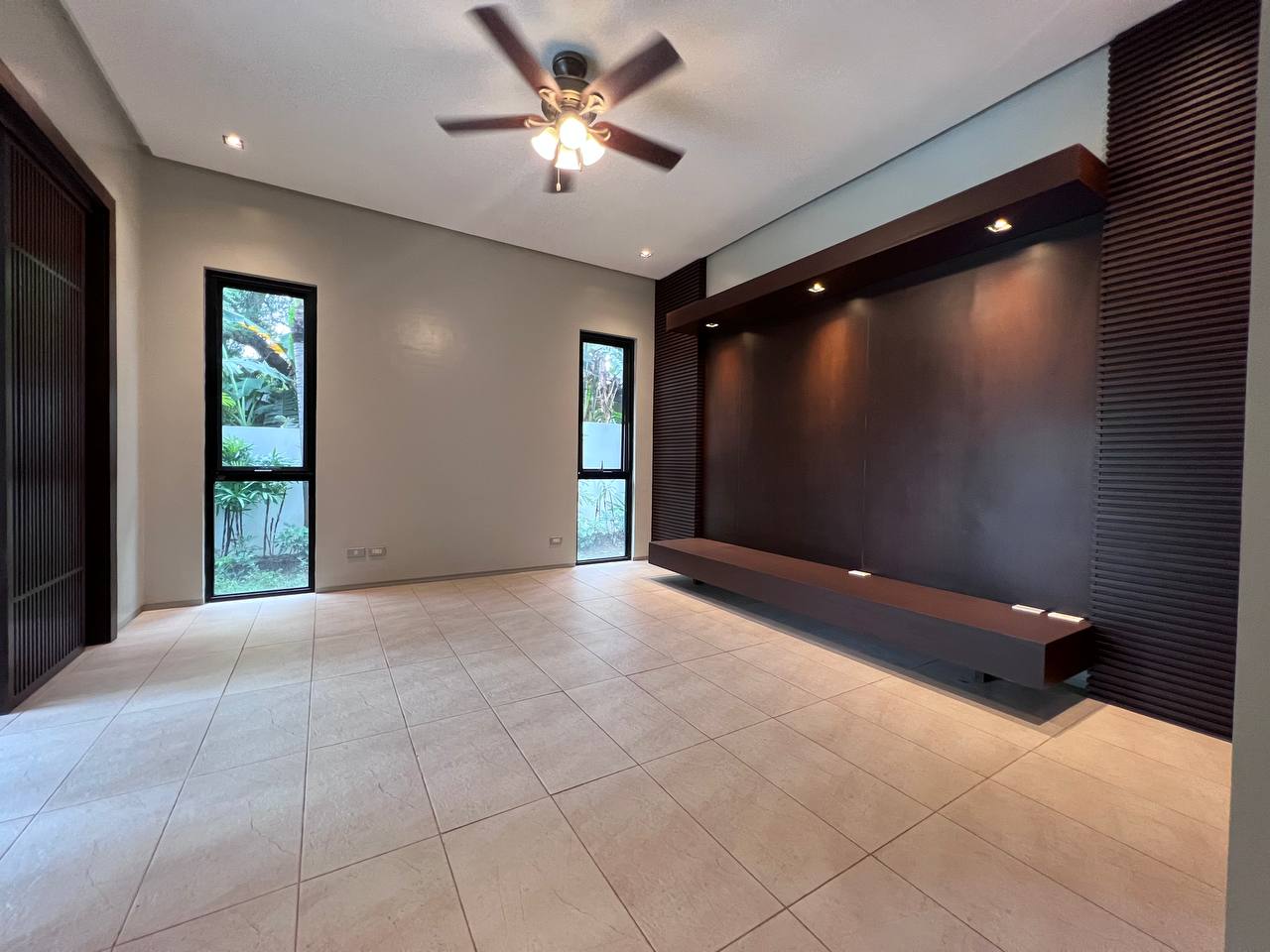 ANAHAW ST AYALA ALABANG VILLAGE