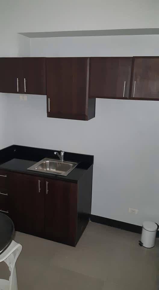 Apartment For Rent in McKinley Hill