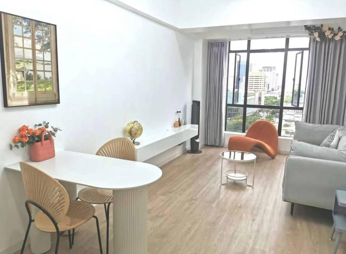 Apartment For Sale in Bonifacio Global City