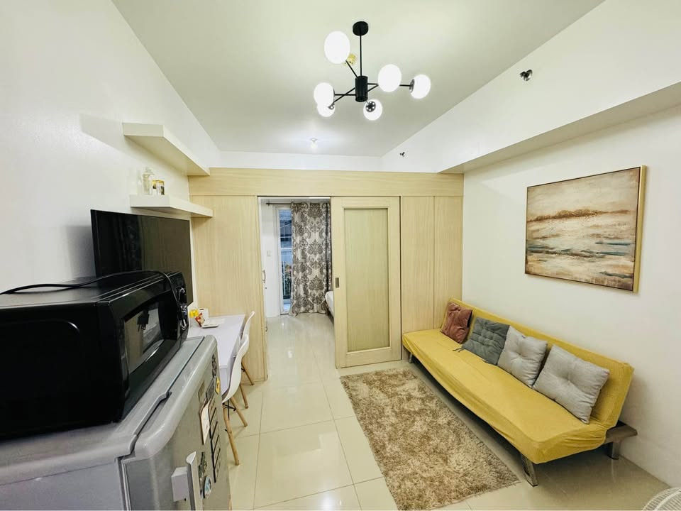Condo For Rent in Shaw Boulevard
