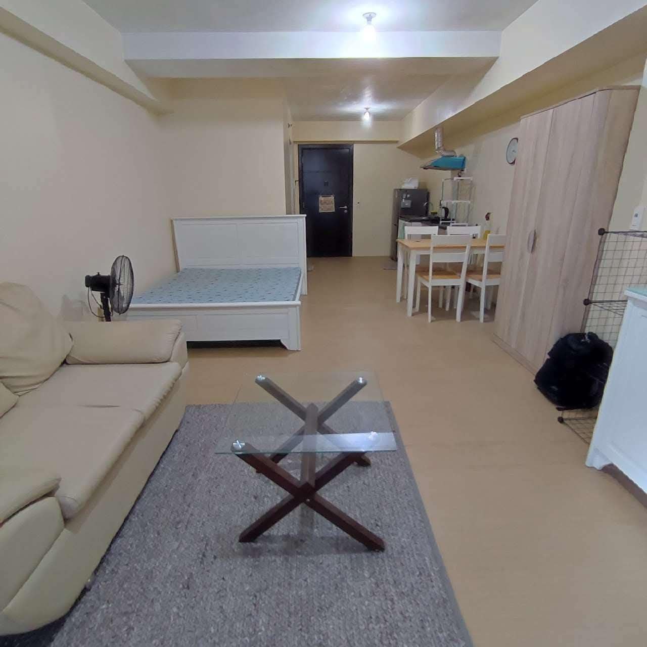 Apartment For Sale in Bonifacio Global City