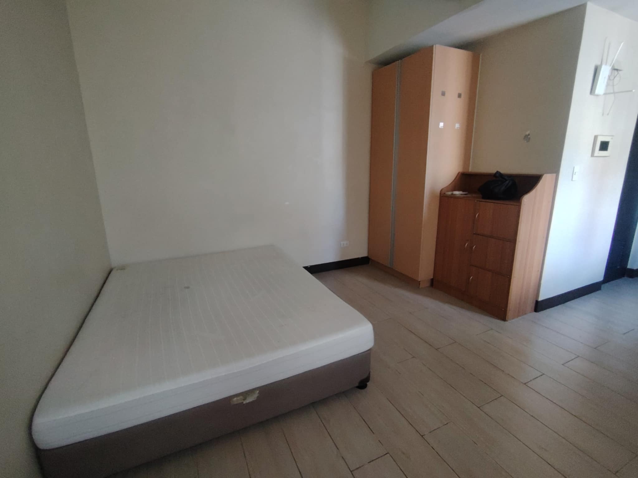Condo For Sale in Salcedo Village