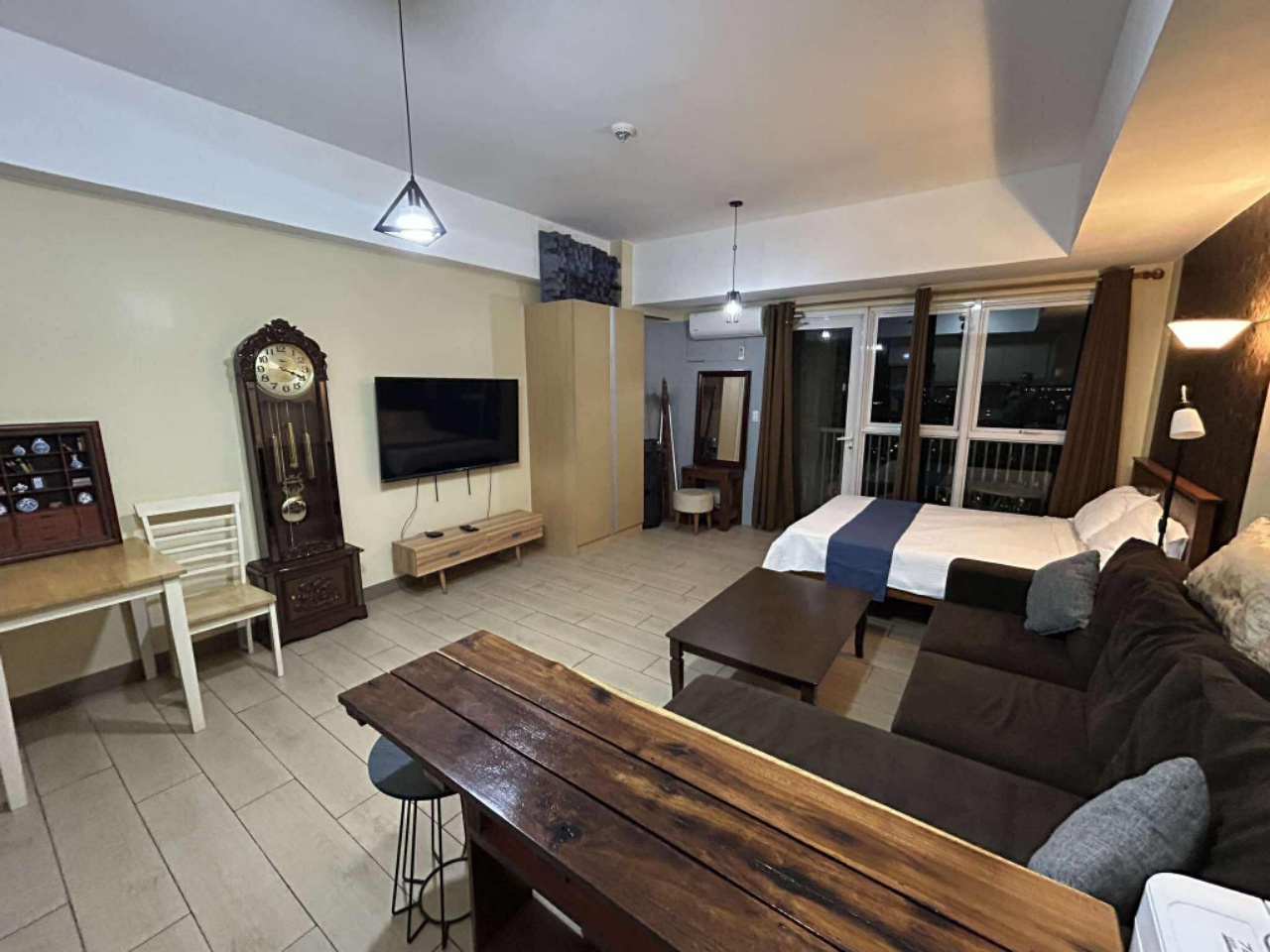 Condo For Sale in McKinley Hill