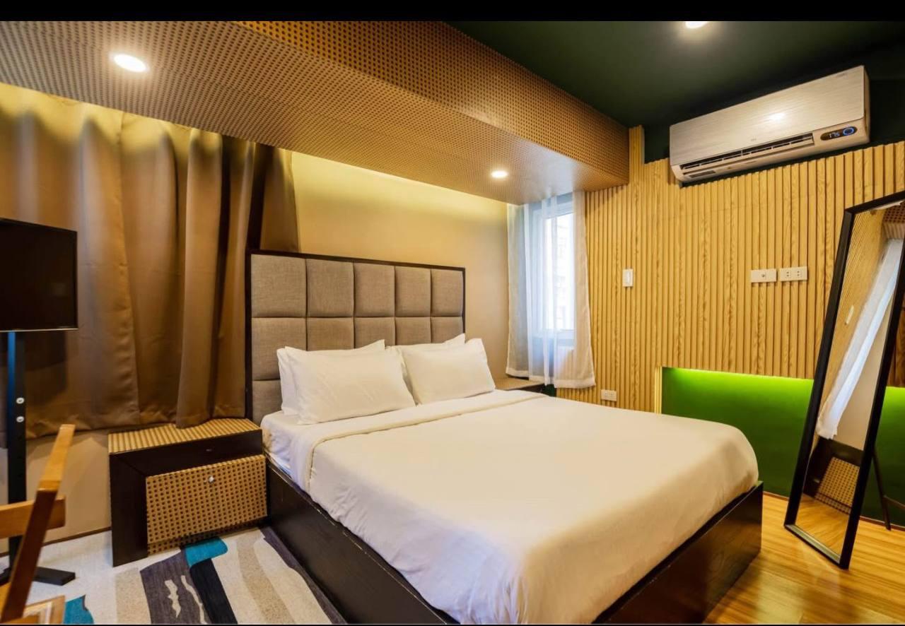 Apartment For Sale in Bonifacio Global City