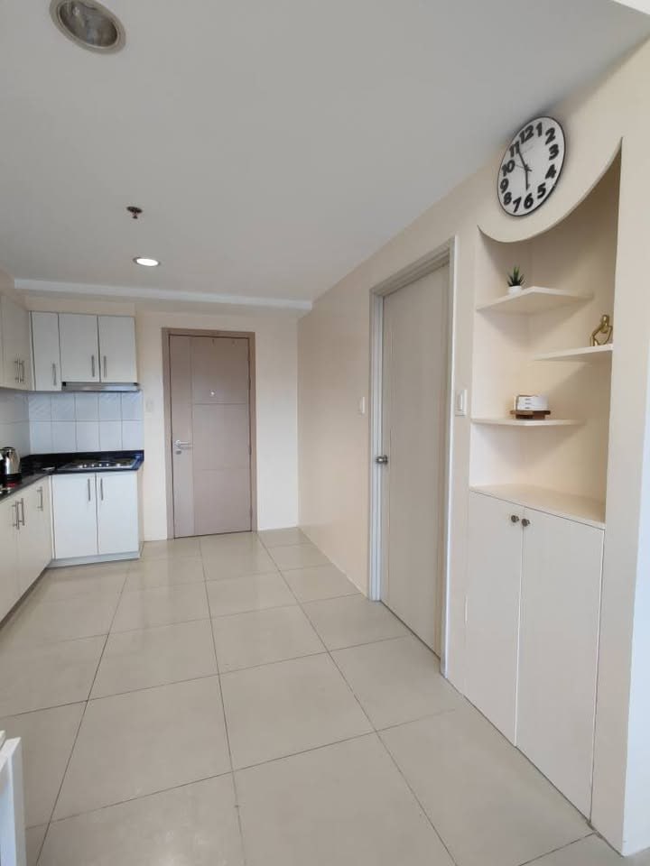 Condo For Rent in Pasay Rotonda