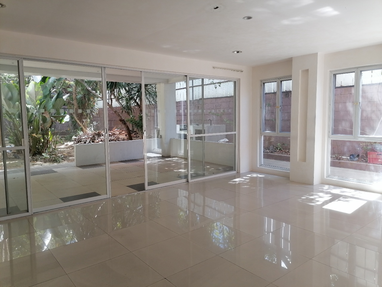 Villa For Rent in Dasmariñas