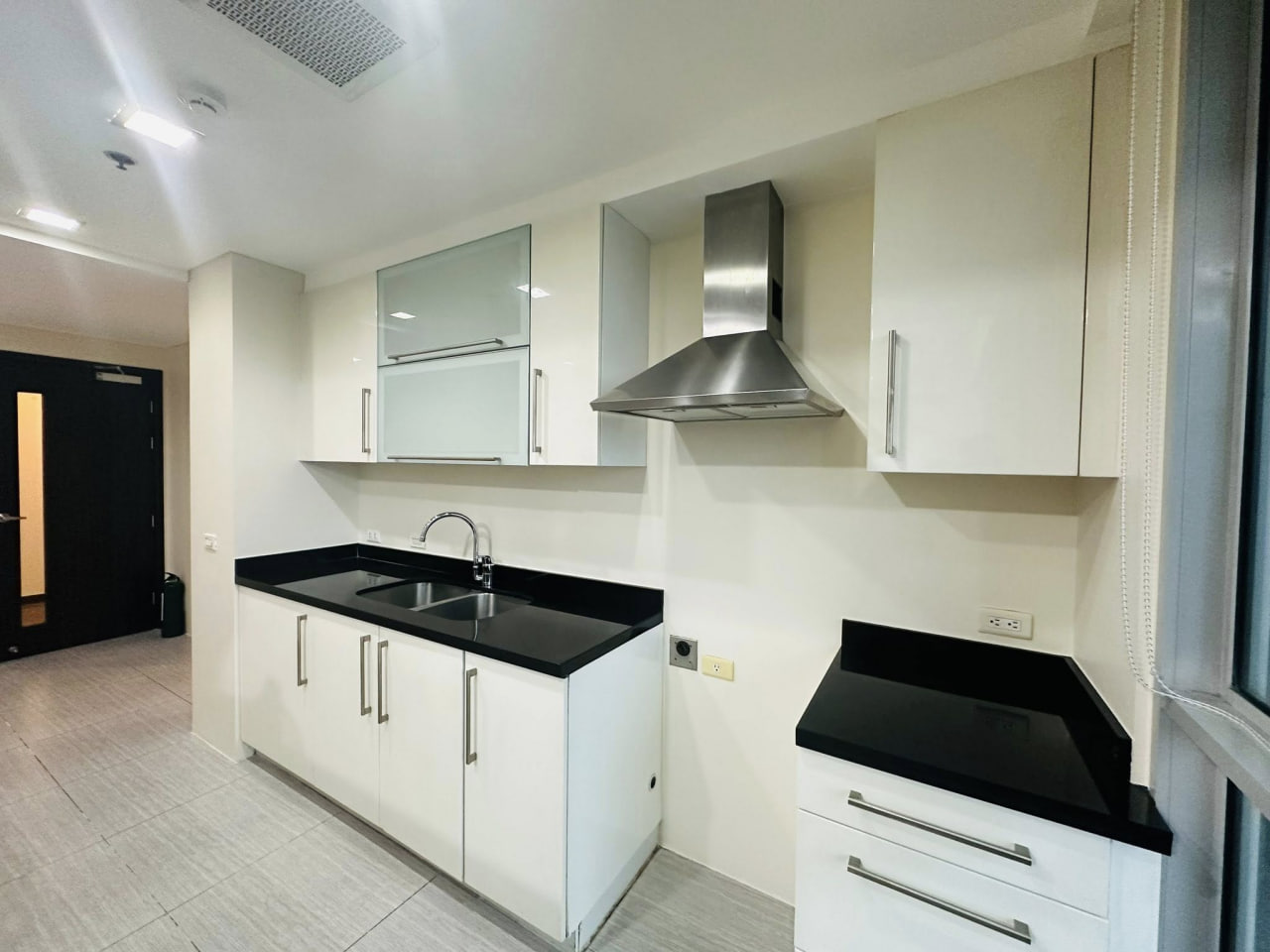 ONE SERENDRA