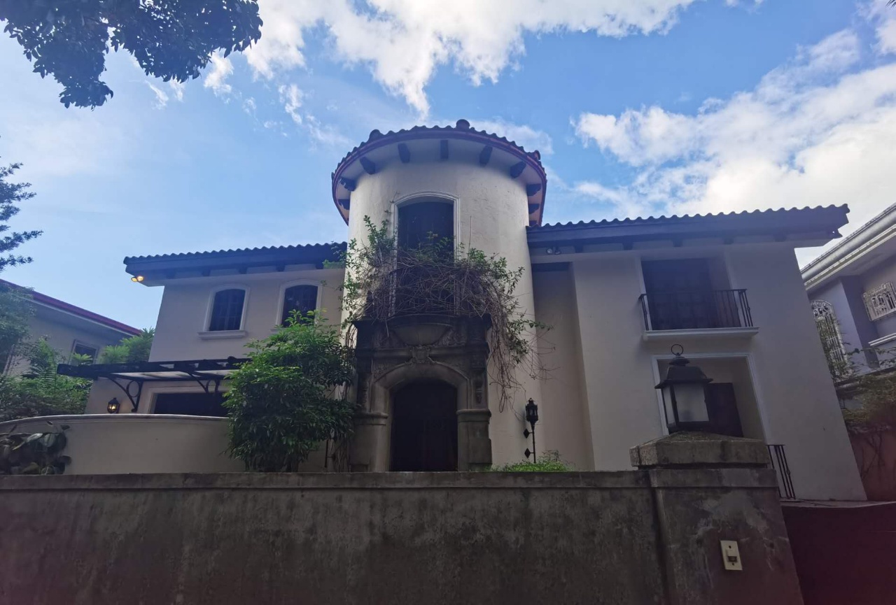 Villa For Rent in Dasmariñas