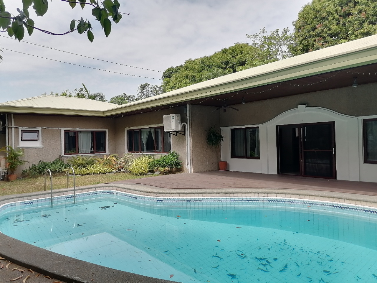 Villa For Rent in Dasmariñas