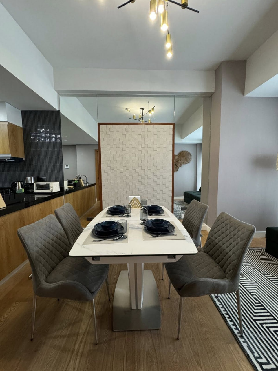 THE SEASONS RESIDENCES