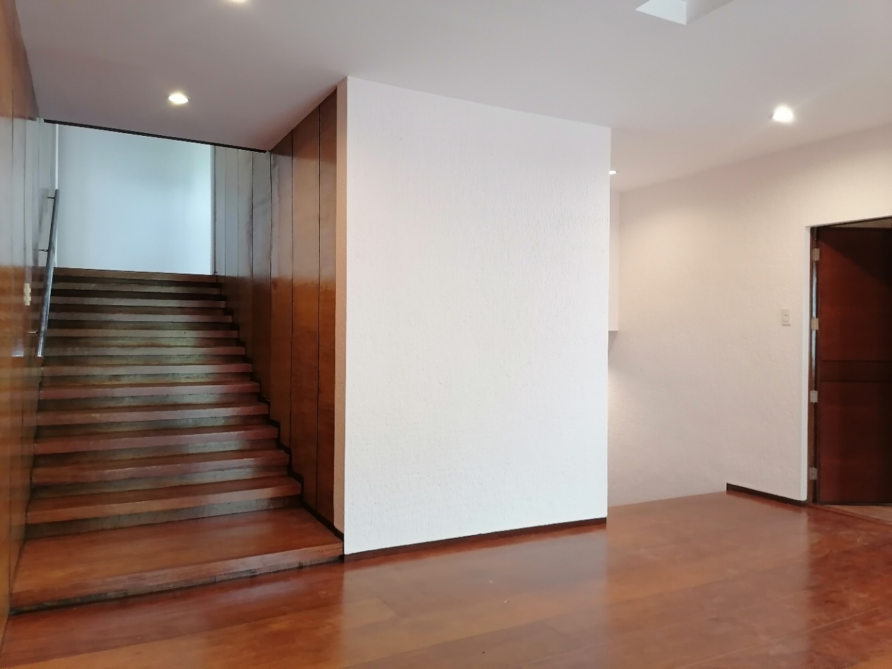 Villa For Rent in Dasmariñas