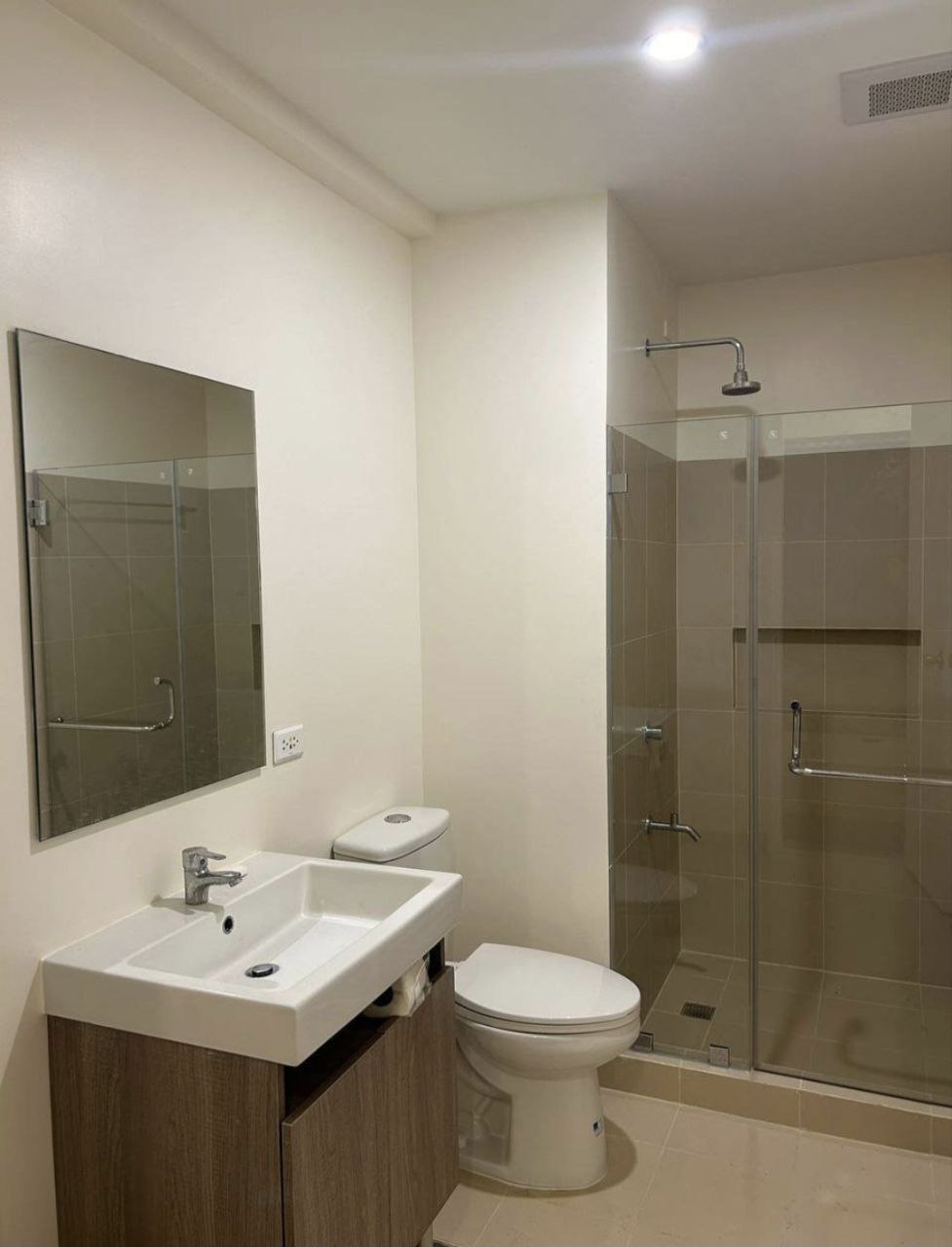 EASTBAY RESIDENCES SUCAT