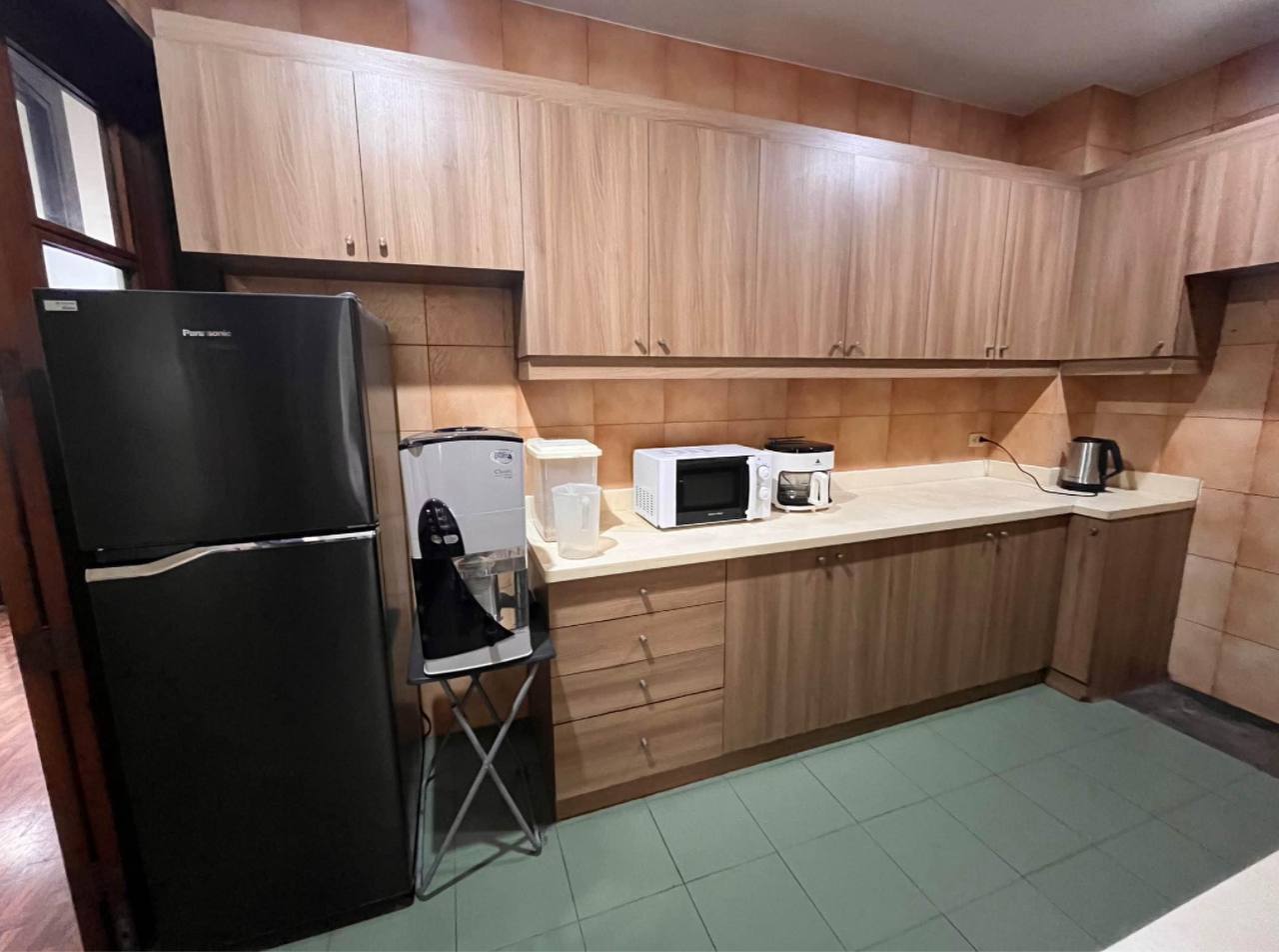  3 Bedroom Unit in 1852 Asuncion St., Br