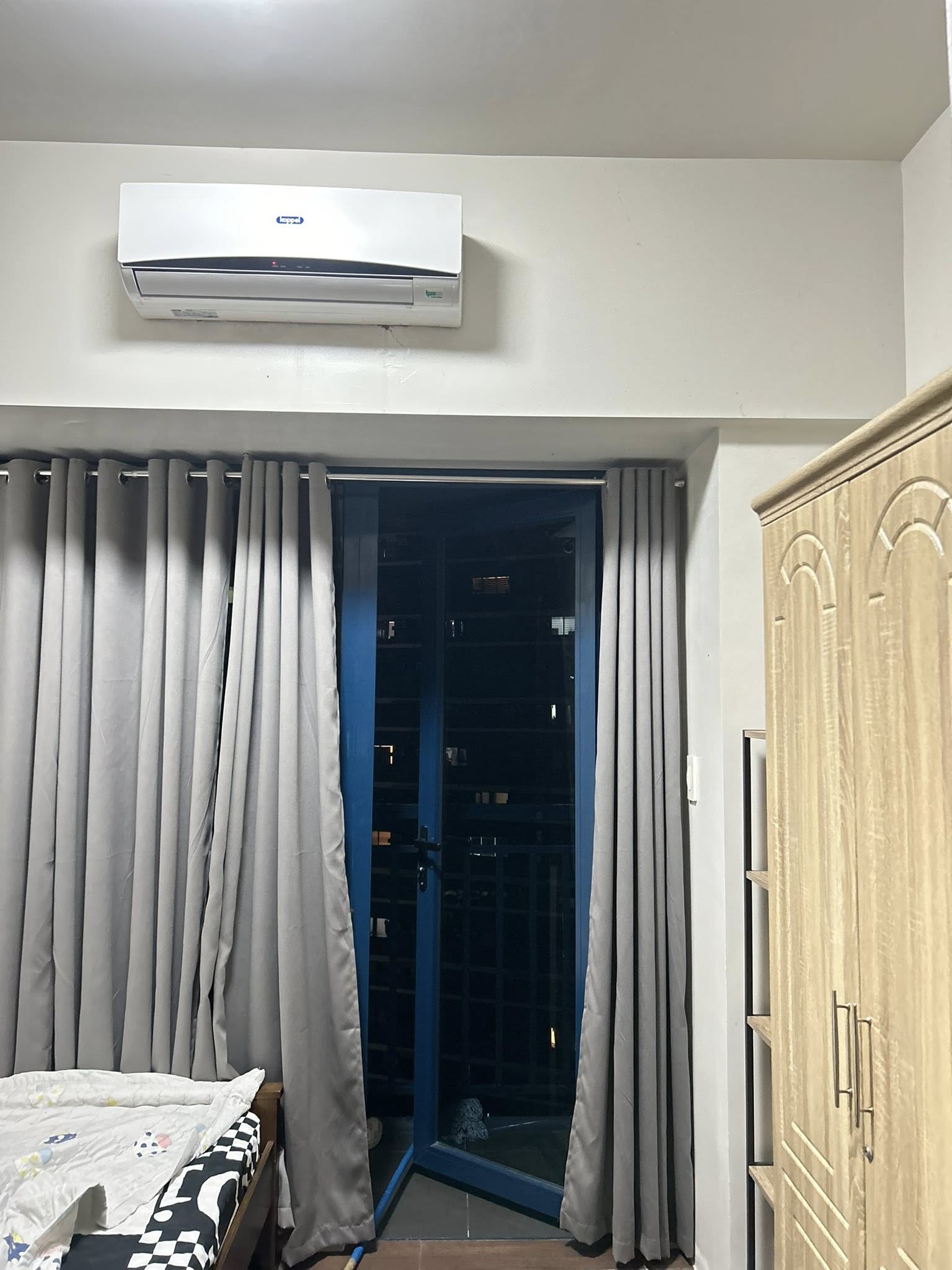 AIR RESIDENCES