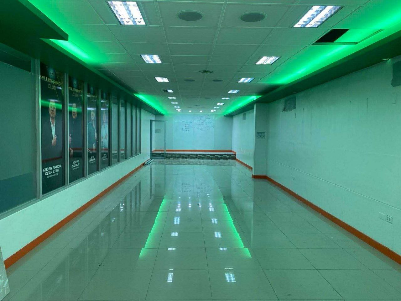 SUNSHINE BOULEVARD PLAZA