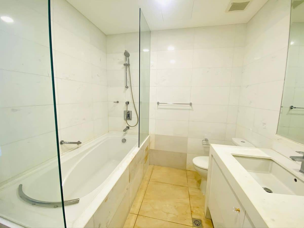 GRAND HYATT MANILA  RESIDENCES