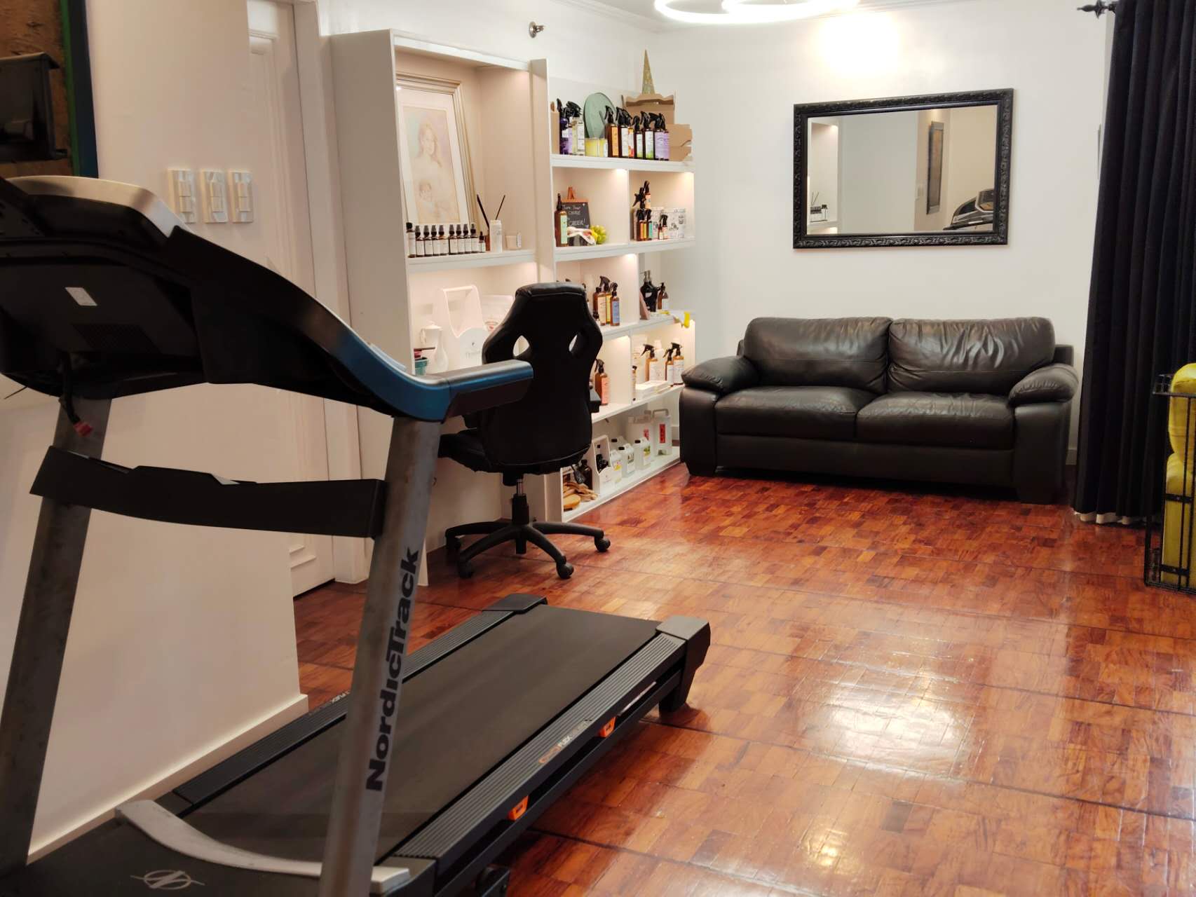 Condo For Rent in Salcedo Village