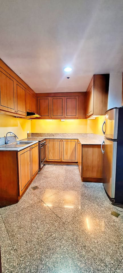 Condo For Sale in Poblacion