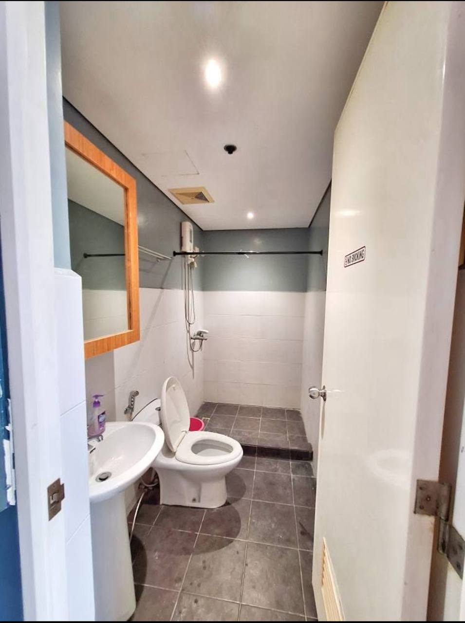 Apartment For Rent in Sucat