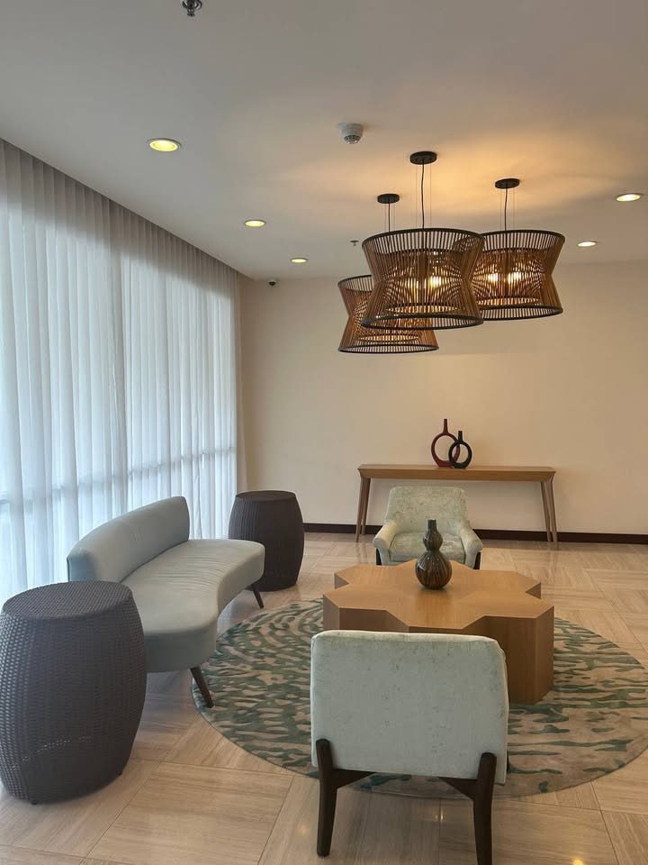 Condo For Rent in Pasay Rotonda