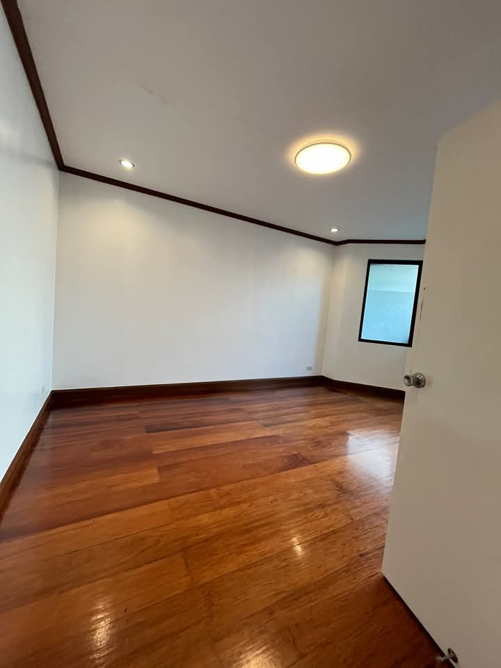 Apartment For Rent in Ayala Alabang