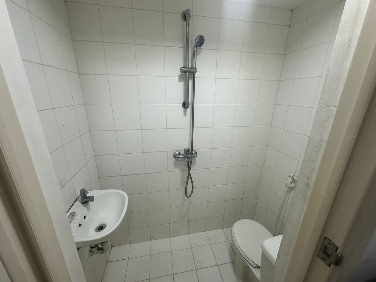 Acqua Private Residences	L