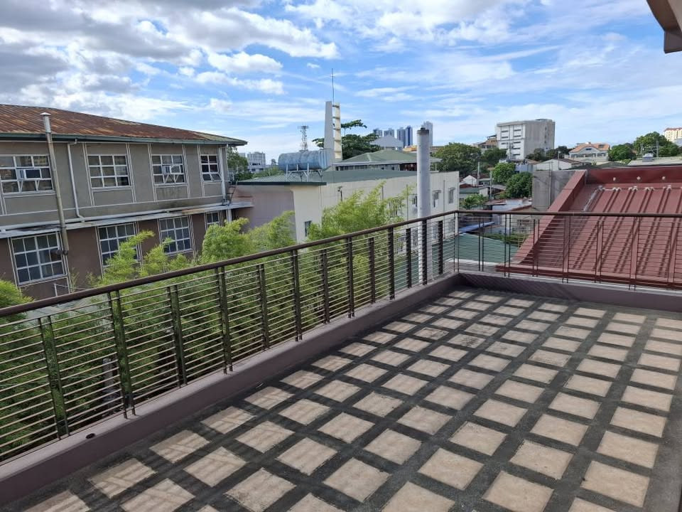 SAN JUAN TOWNHOUSE