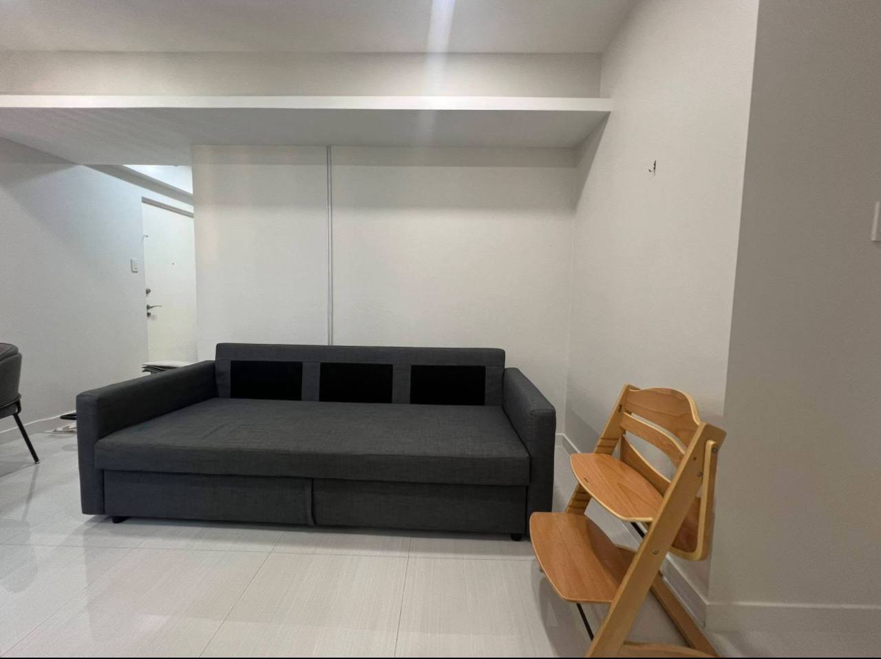 Apartment For Sale in Eastwood City