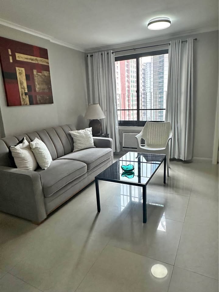 Condo For Rent in Salcedo Village