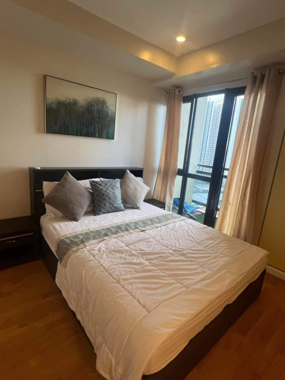 Condo For Rent in Salcedo Village