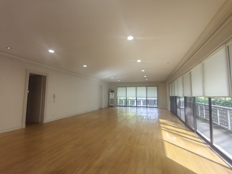 Villa For Rent in Dasmariñas