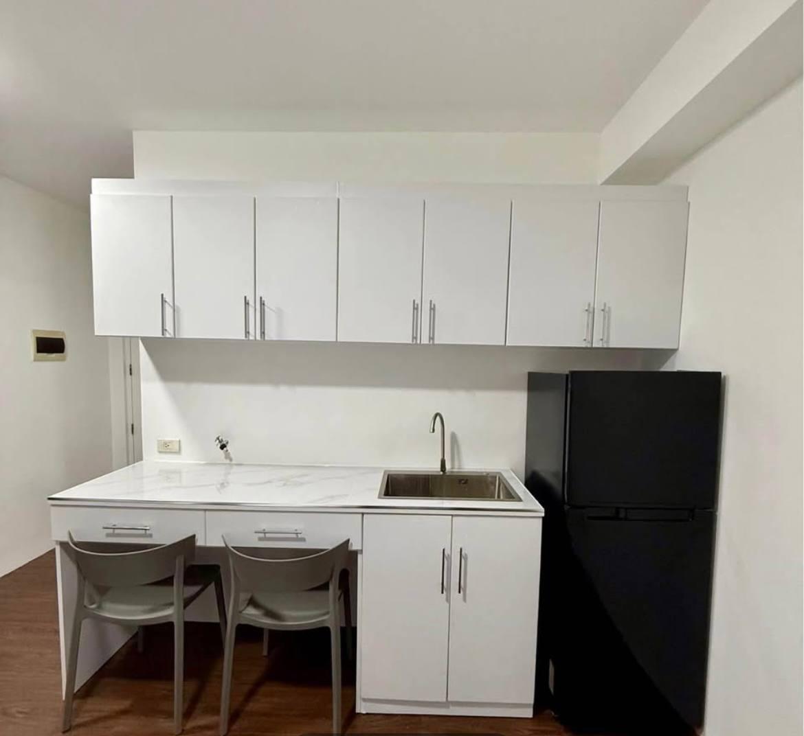 Apartment For Sale in Batasan Hills