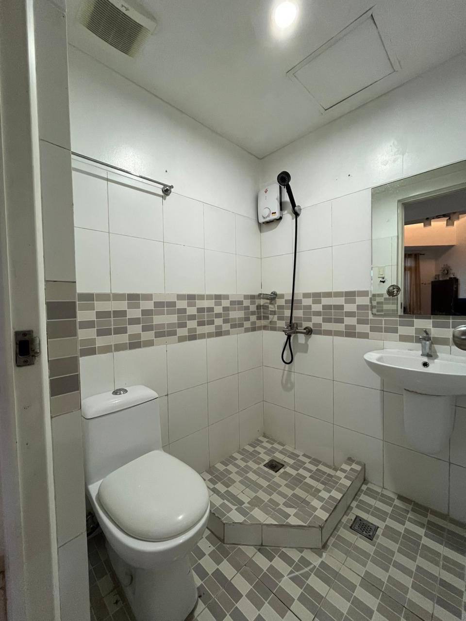 The Exchange Regency Residence Hotel