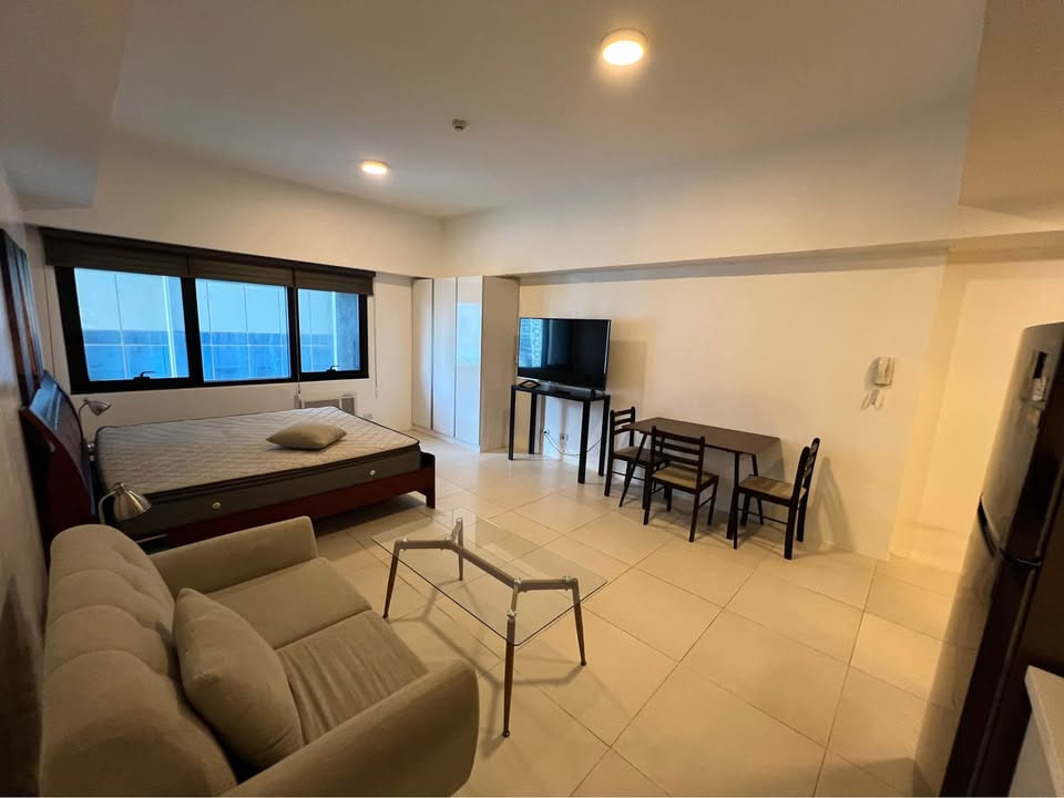 Apartment For Sale in Bonifacio Global City