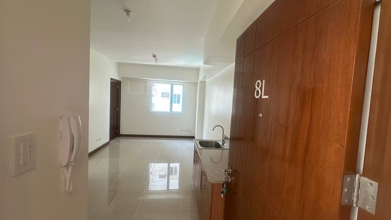 Condo For Rent in Pasay Rotonda