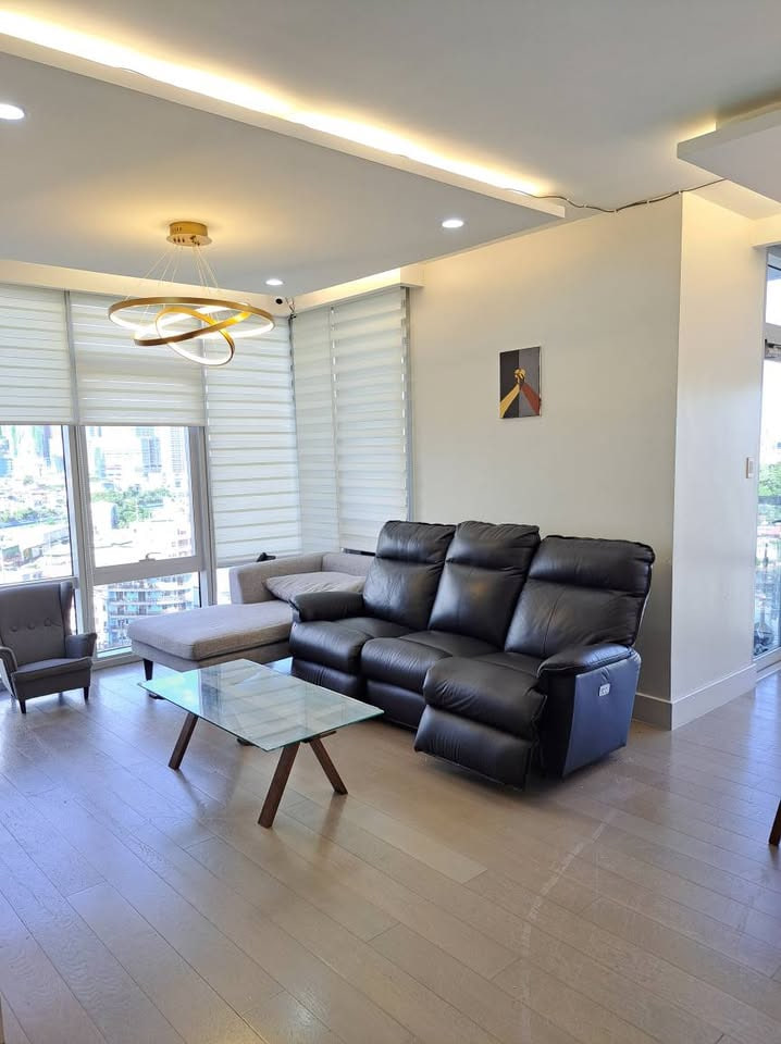 Condo For Sale in Rockwell