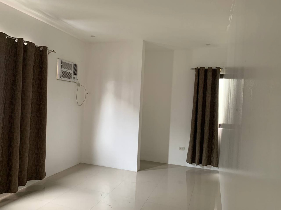 Villa For Rent in Santa Ana