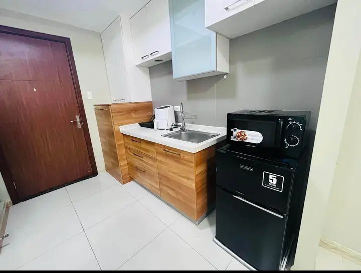 Condo For Rent in Shaw Boulevard