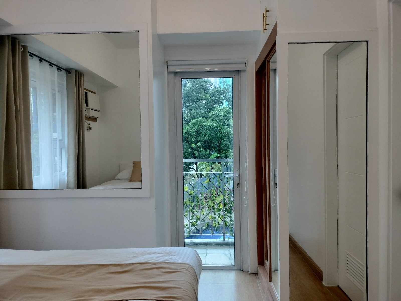 Apartment For Sale in Bonifacio Global City