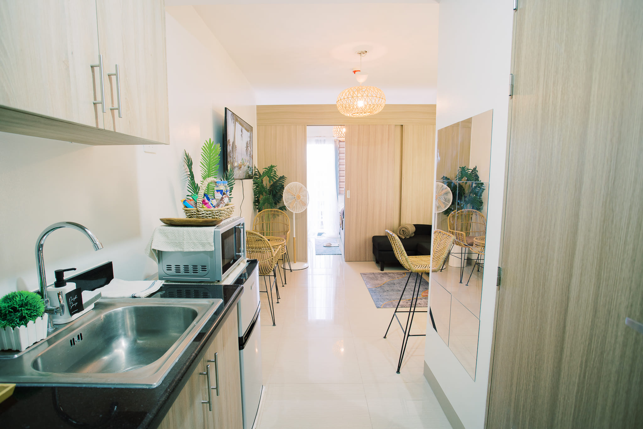 Apartment For Rent in Pasay Rotonda