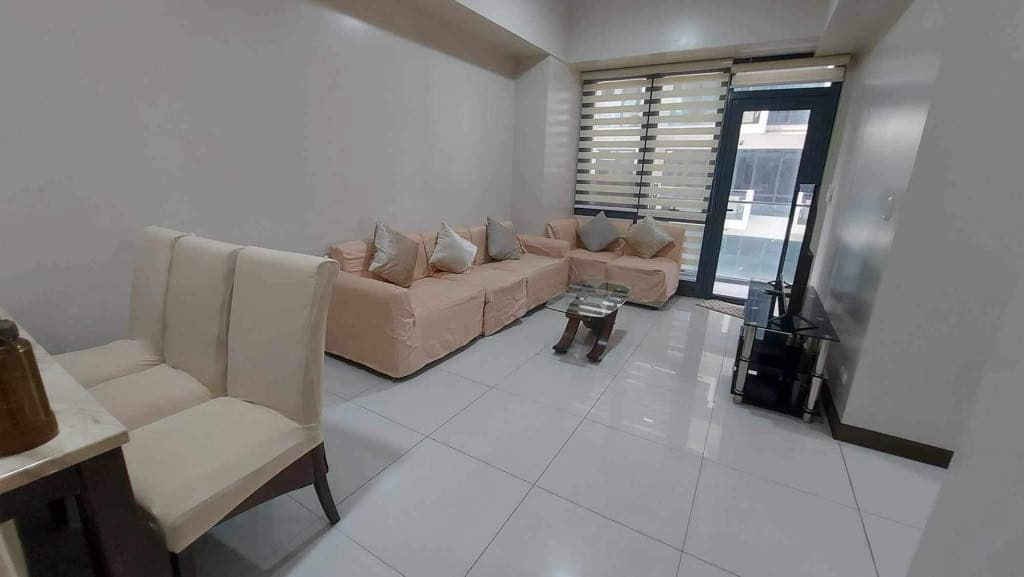 Condo For Sale in McKinley Hill