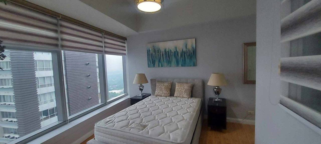 Apartment For Sale in Bonifacio Global City